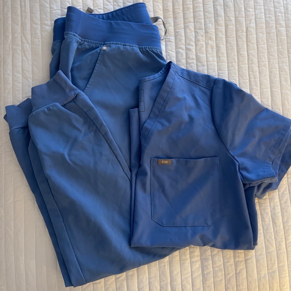 FIGS scrubs
